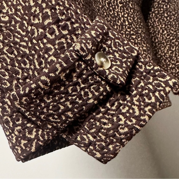 Ann Taylor Brown Animal Print Jacquard Button Cuff Top Women’s Size Small NWT - Picture 13 of 14